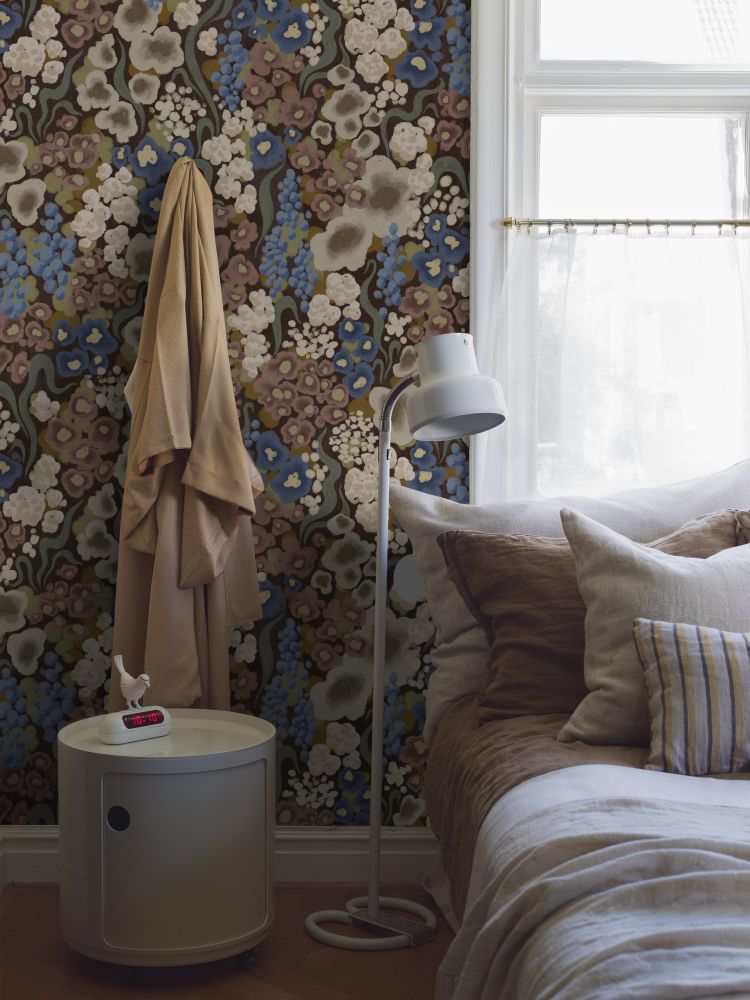 9603W_ColorfulFlower_Roomshot