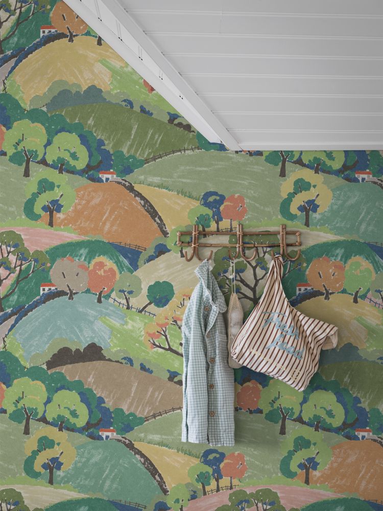9622w_HillsAndTreesMulti_Roomshot