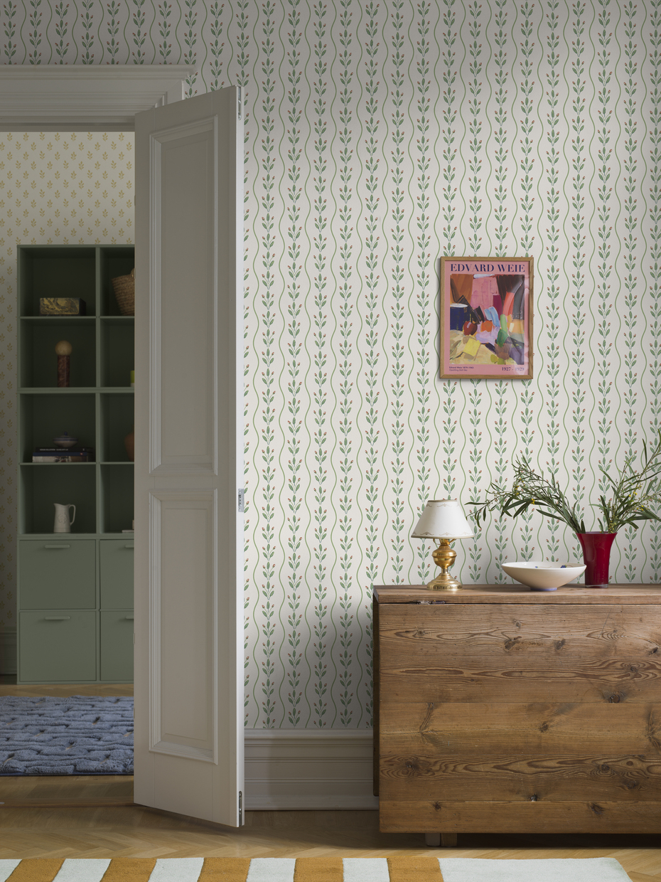 7778_FlowerBuds_Roomshot_2_PR
